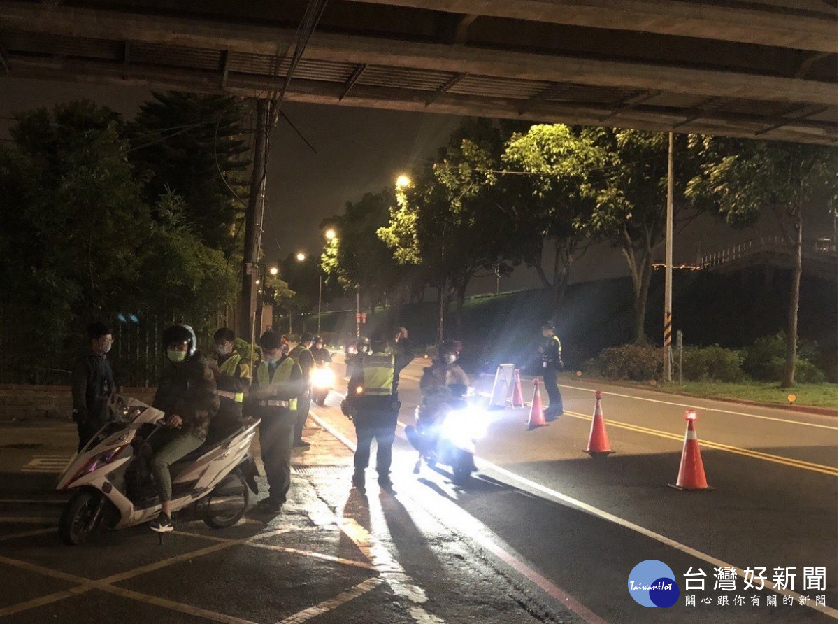 防制改裝噪音車機制　板警攜手環保局執行聯合稽查 台灣好新聞 第2張