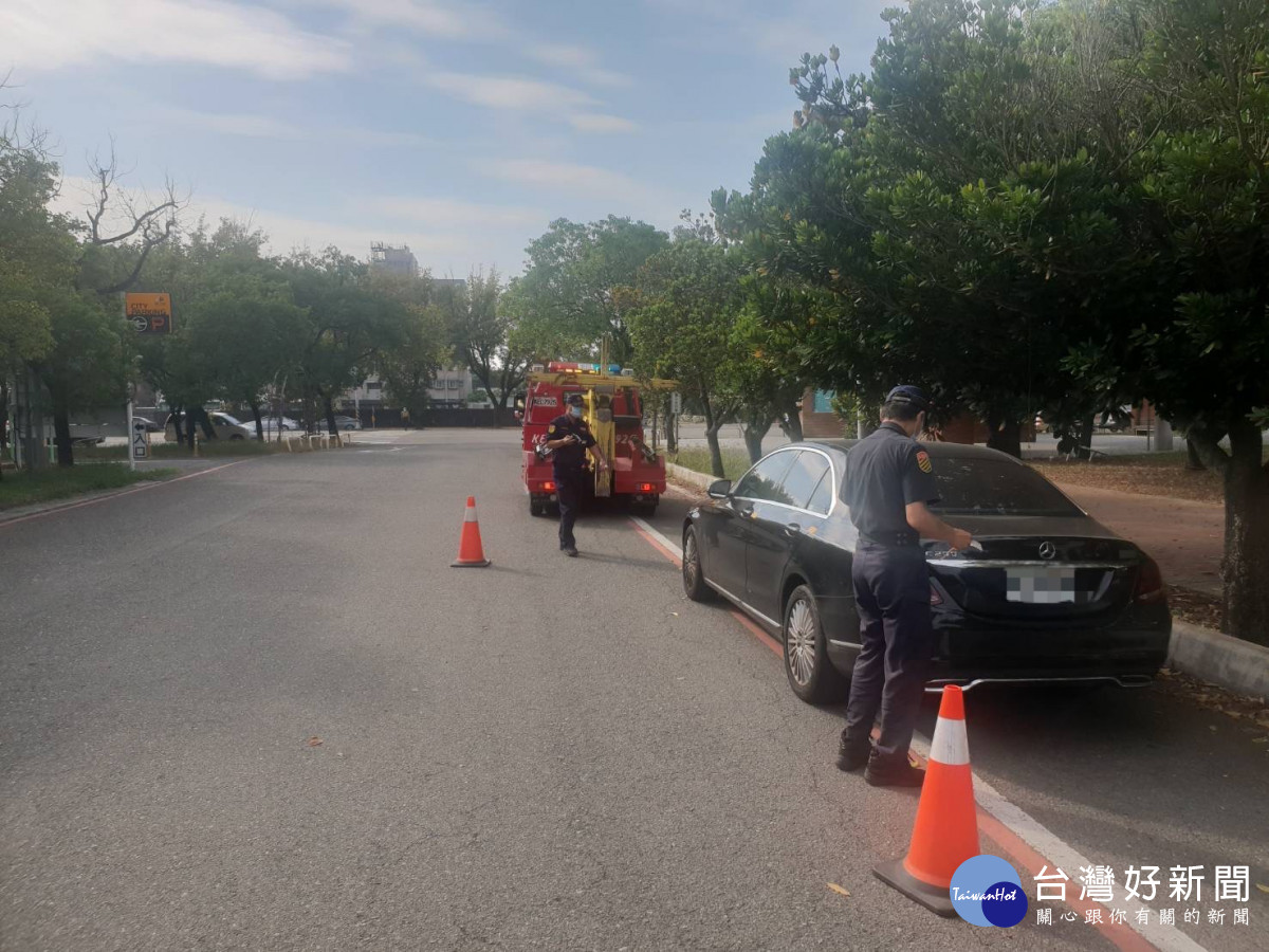 雲警呼籲汽機車駕駛人務必遵守交通規則，勿任意違停，保護自己及他人生命財產安全/李光揚翻攝