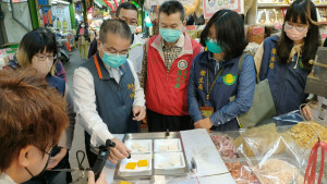 高市府聯合查核年貨大街食品安全　確保民眾消費權益