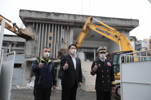 威海營區舊營舍開拆　林右昌：軍港西遷重要里程碑