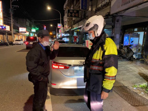 男子買完年貨找不到車，警調電眼協助尋回