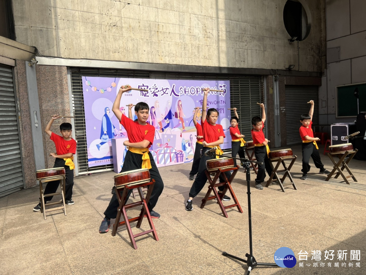 中區自由路商圈寵愛女人SHOPPING節活動