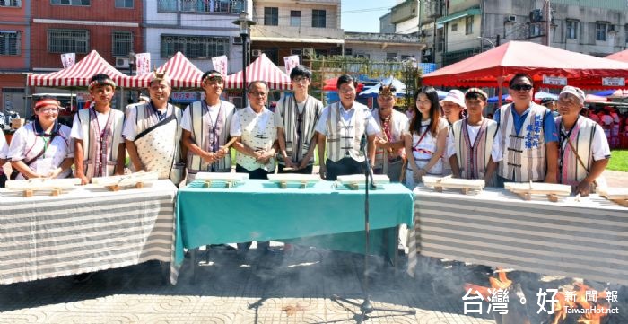 鄭市長表示，市府透過舉辦各原住民族歲時祭儀，讓市民朋友體驗美好的原住民族文化。 