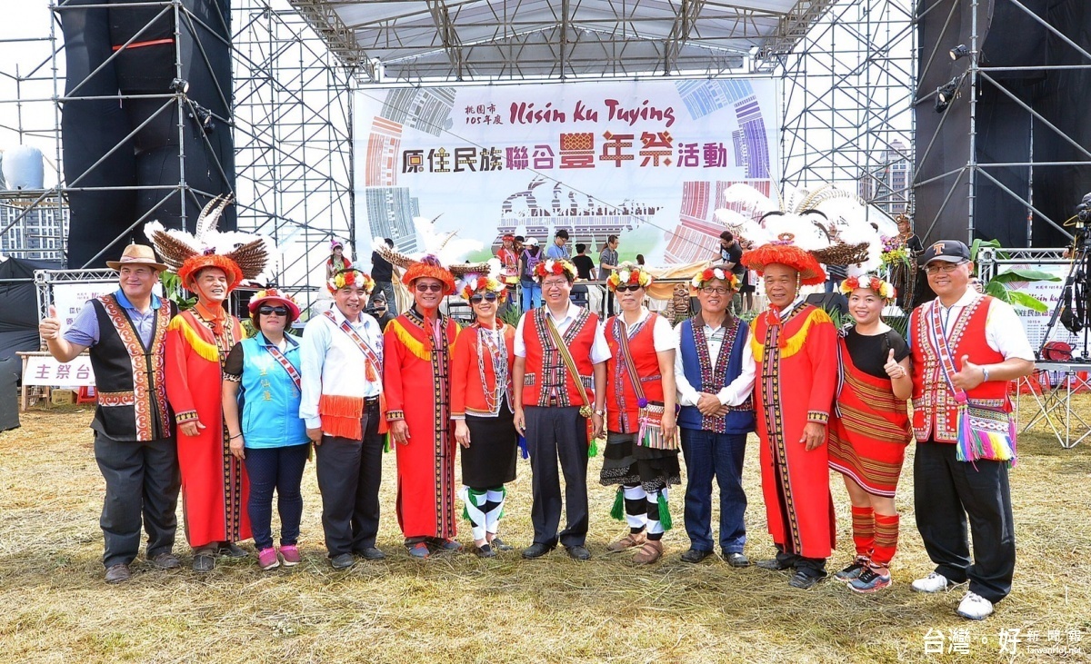 鄭市長表示，「豐年祭」是原住民族的年節，族人們以豐富祭品及歌聲舞蹈，對祖靈帶來的保祐及豐收表達感謝。