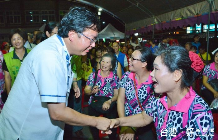 鄭市長表示，市府將在新屋舉辦「農業博覽會」，也將在永安漁港北側設置「客家地景公園」。 