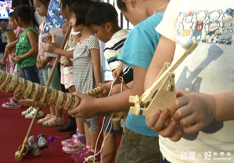 踩高蹺、滾鐵圈　客家童玩嘉年華復刻經典回憶