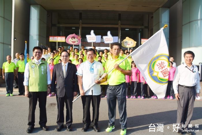 鄭市長出席「第11屆全國義勇消防人員競技大賽選手授旗儀式」。