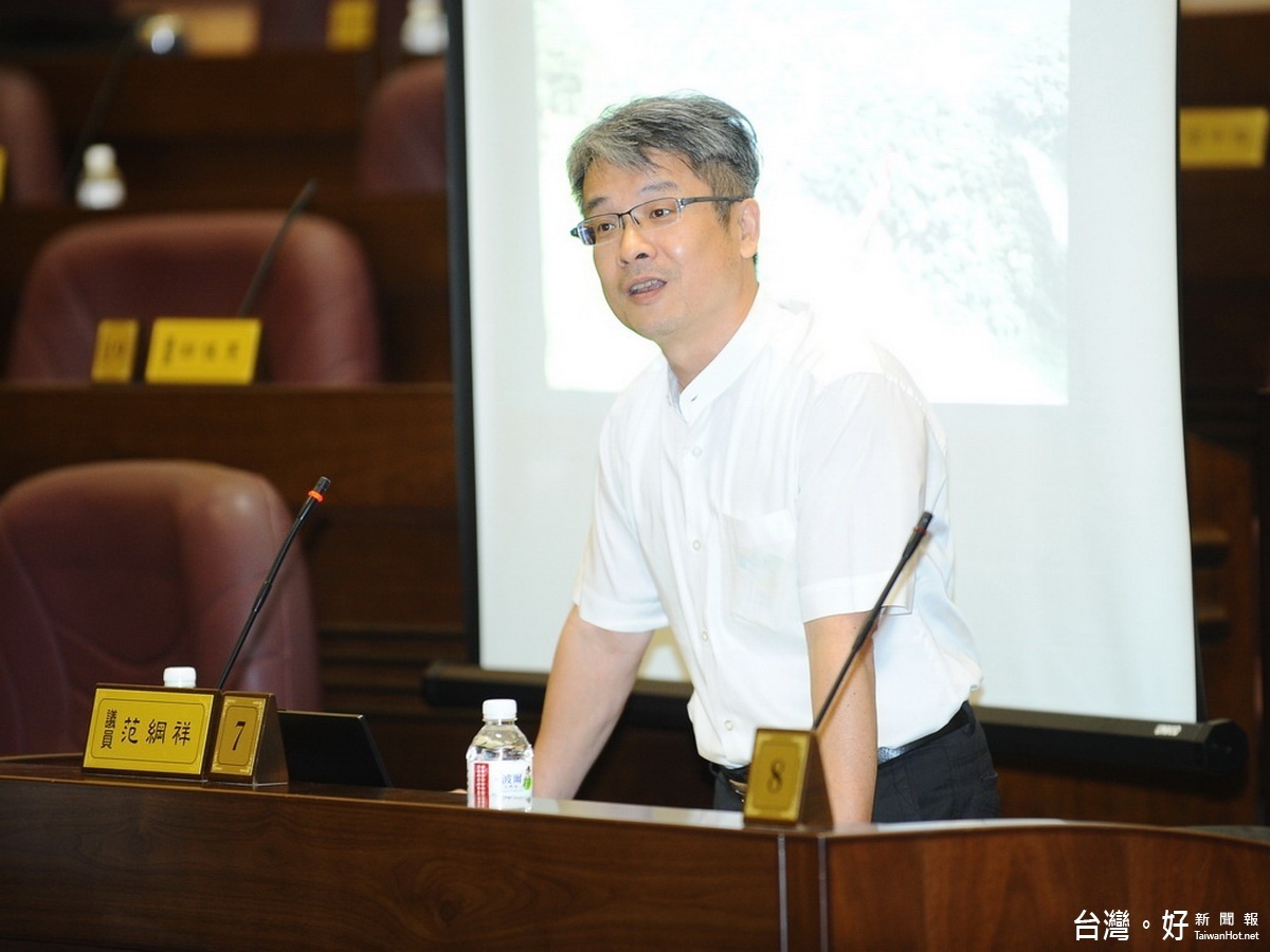 感嘆淪為文化沙漠，桃園市議員范綱祥為桃園人悲哀。