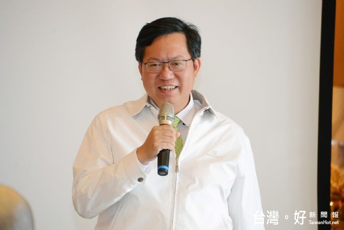 鄭市長指出，華泰名品城第二期預計引進超過65個國際品牌，並於10月22日招募博覽會開放應徵約1,200個職缺，帶動就業機會。