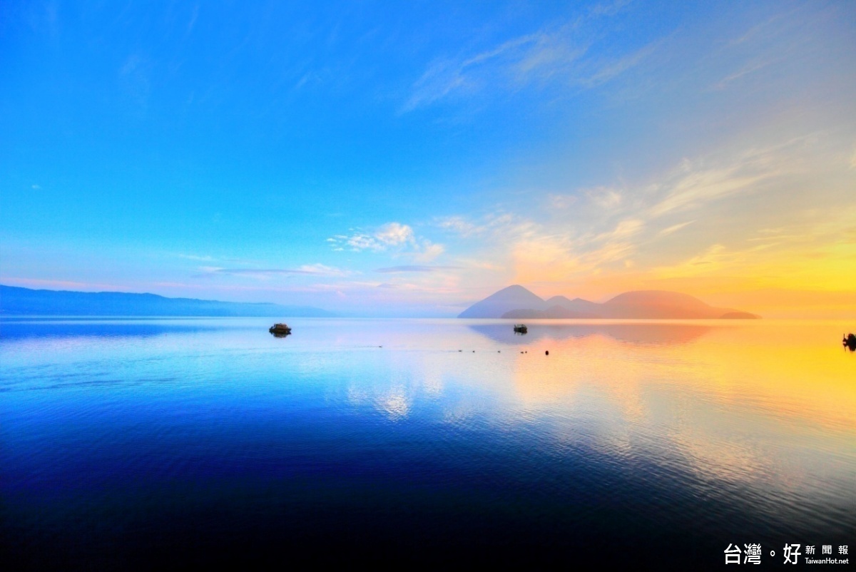 位於日本北海道的洞爺湖，因其湖面平穩清澈可眺望羊蹄山，而獲 選日本百景。（圖／喜鴻假期提供）