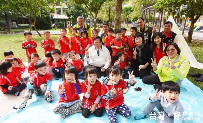 鄭市長表示，預計開辦9所非營利幼兒園能在期程內完成，達成幼兒照顧平價化、普及化的目標。 