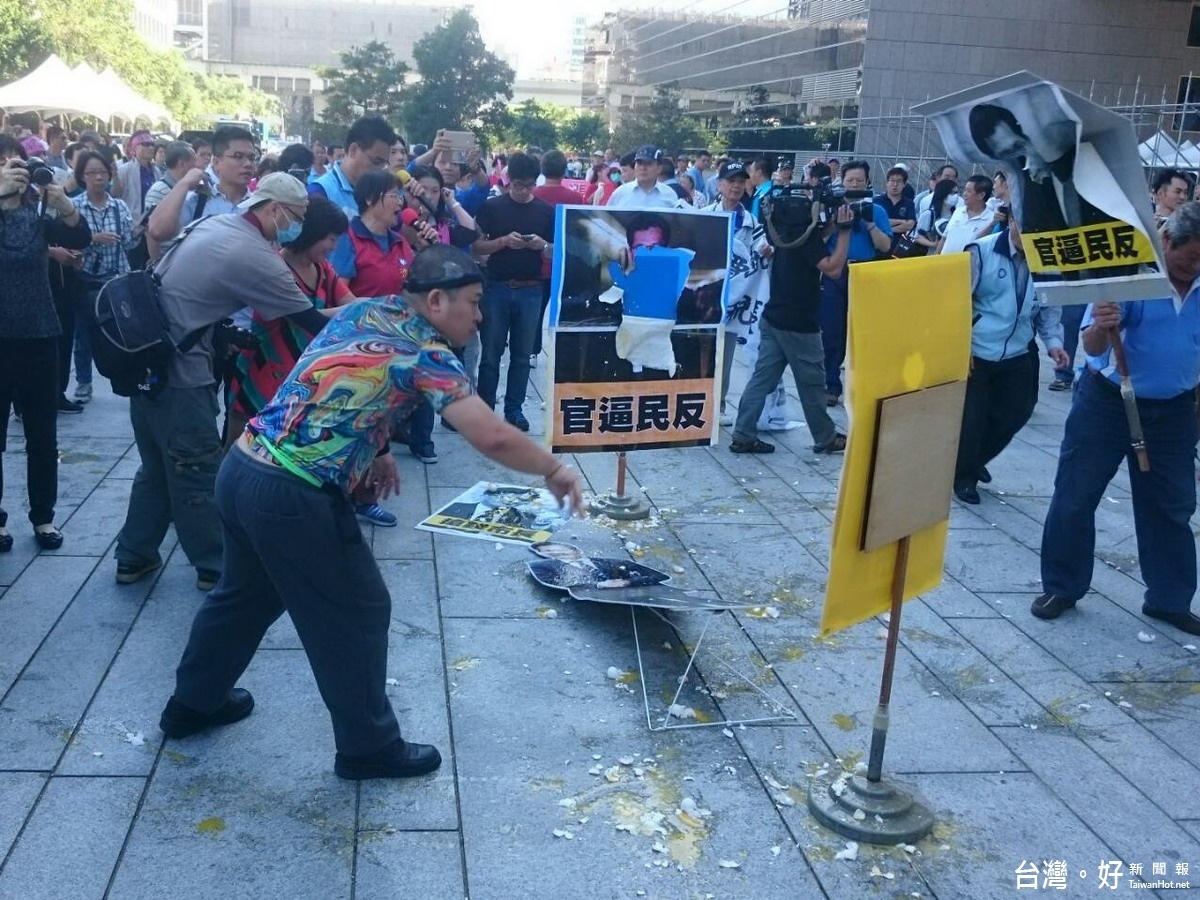 蛋洗「林佳龍」