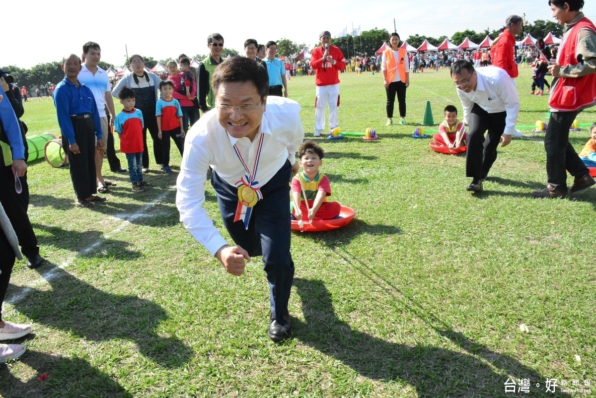 彰縣幼兒園親子運動嘉年華　互動遊戲洋溢溫馨氛圍