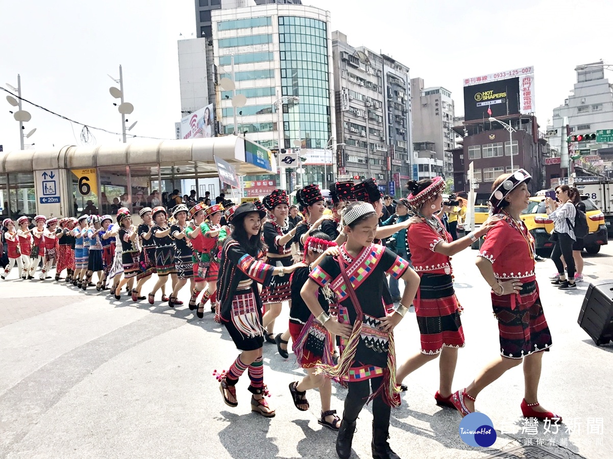 龍岡米干節雲南特色打歌快閃台北桃園現蹤跡