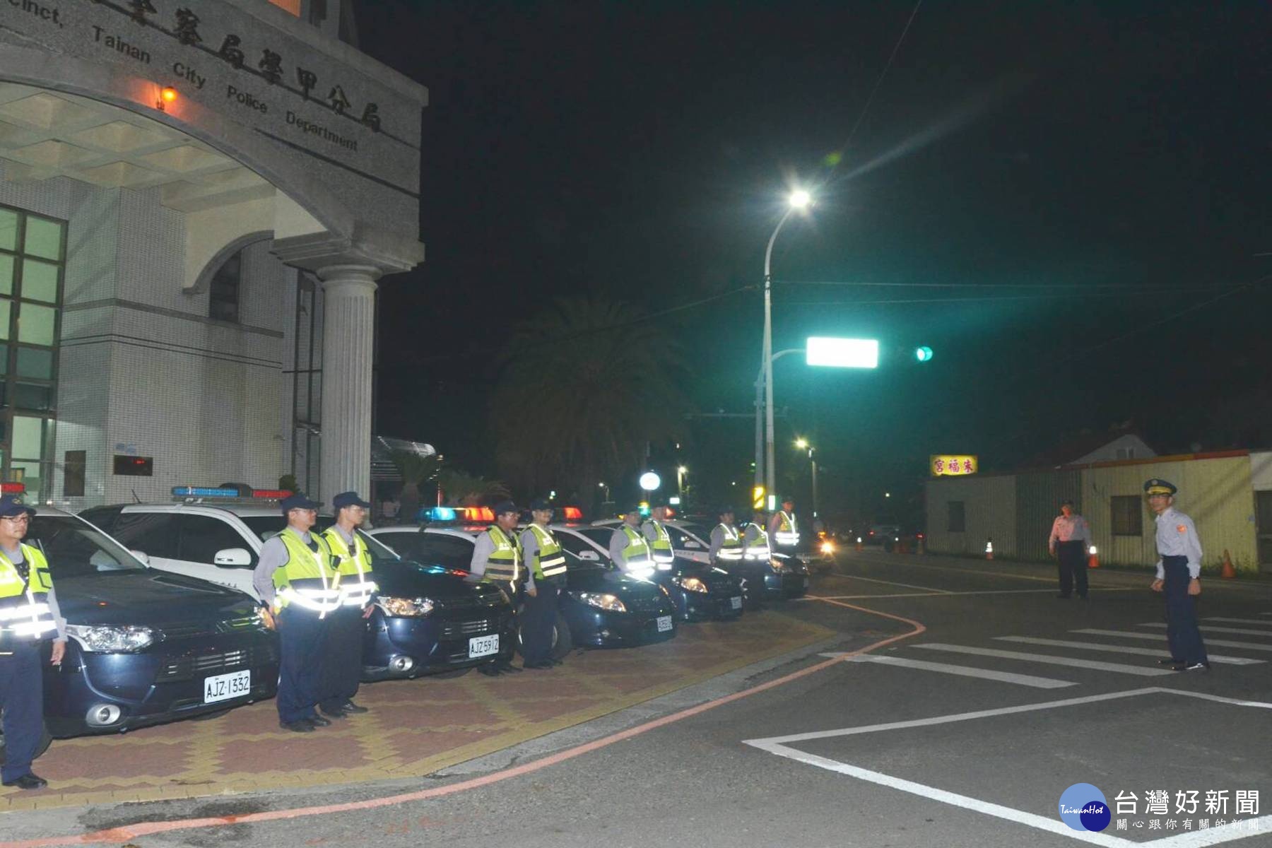 學甲警方成立防西瓜遭竊大隊。(記者/黃芳祿攝)