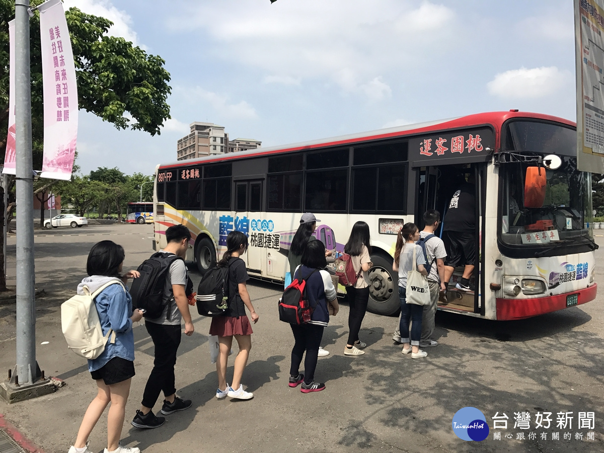 桃市樂活巴士免費公車 駛入開南大學校園