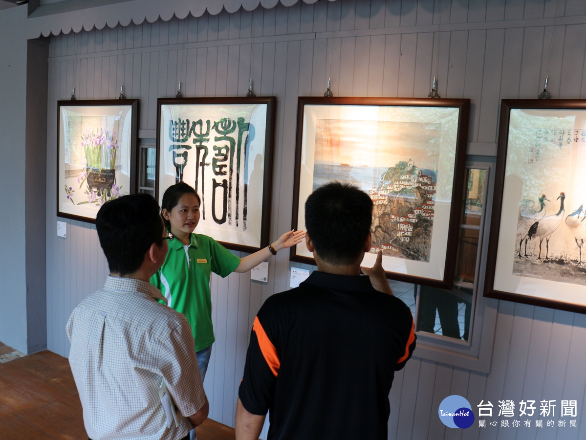 采風美術館，收錄水墨畫李奇茂大師與學生群的真跡畫作，館藏須要觀光導覽相關服務