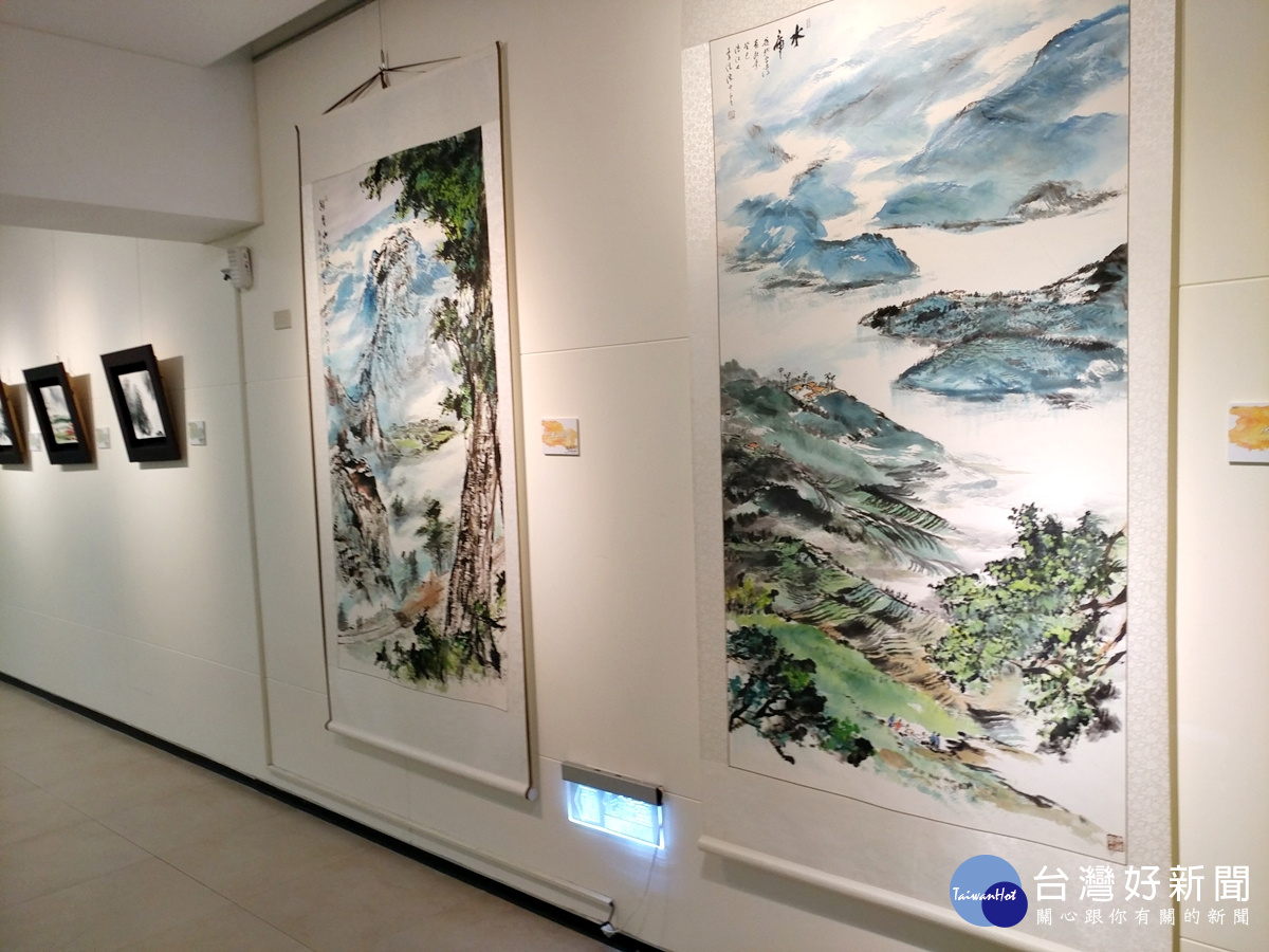 鍾情筆墨醉心台灣 沃源千里-彩墨彩瓷個展