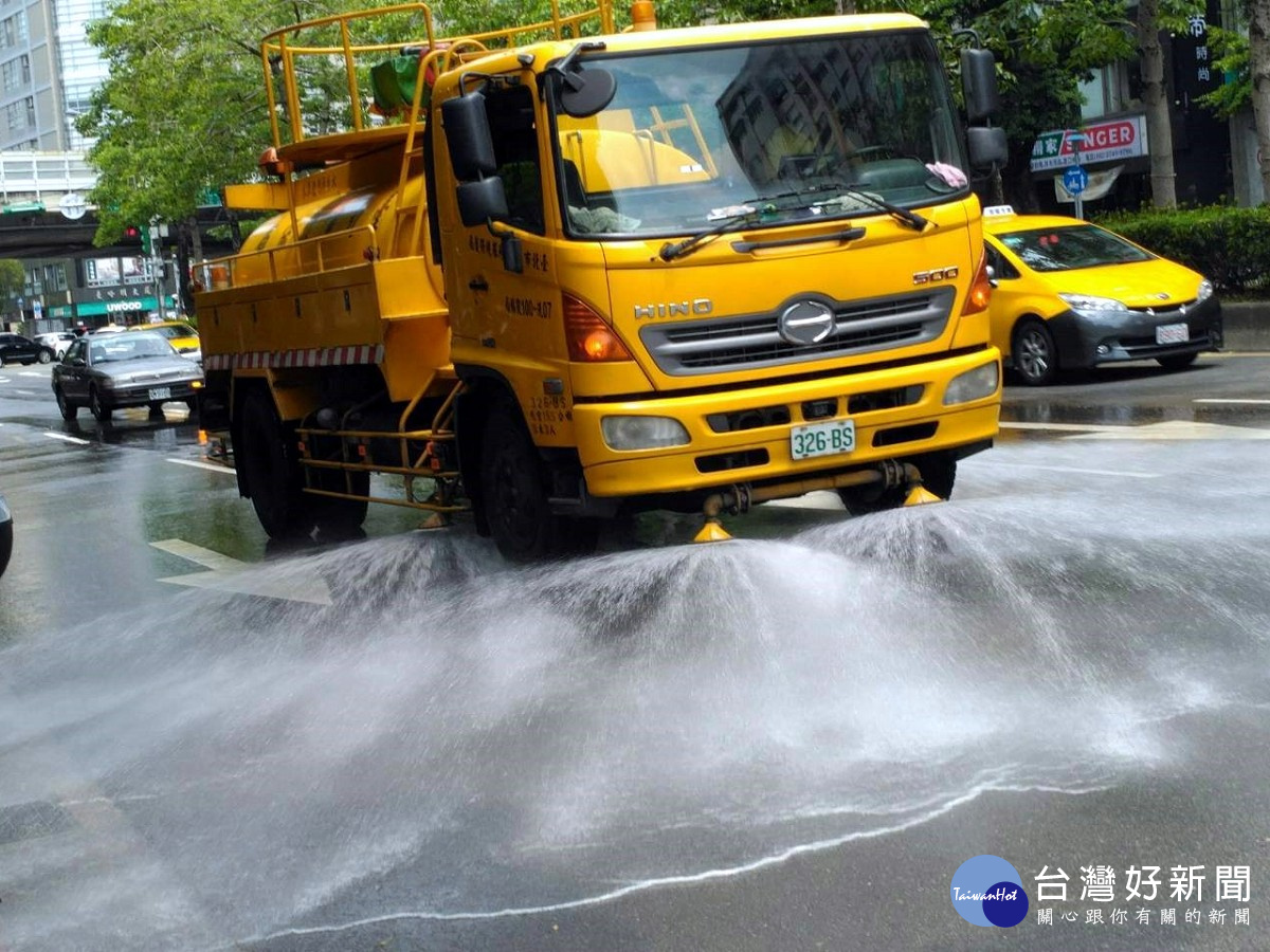 熱浪來襲　北市將擴大道路灑水範圍