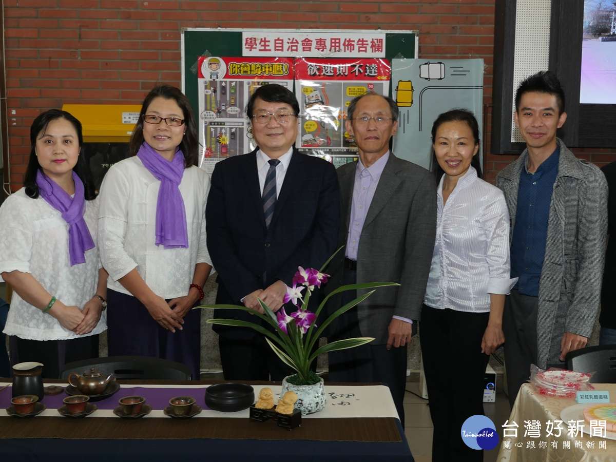 花藝沙龍饗宴 開南大學充滿文藝氣息