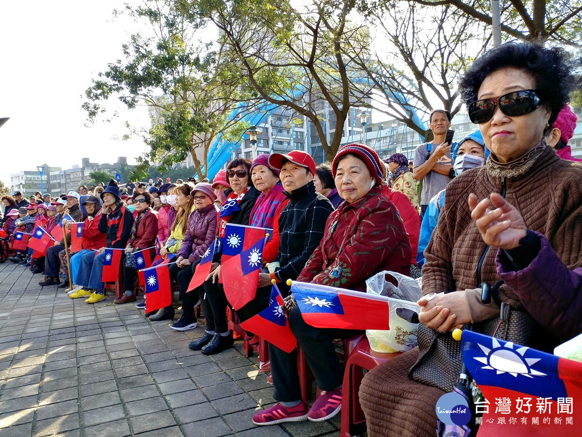 龜山陸光新城升旗典禮 讓國旗重新在桃園市飄揚