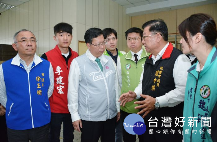 桃園市長鄭文燦前往舊龍潭區公所，會勘舊龍潭區公所與代表會廳舍活化。