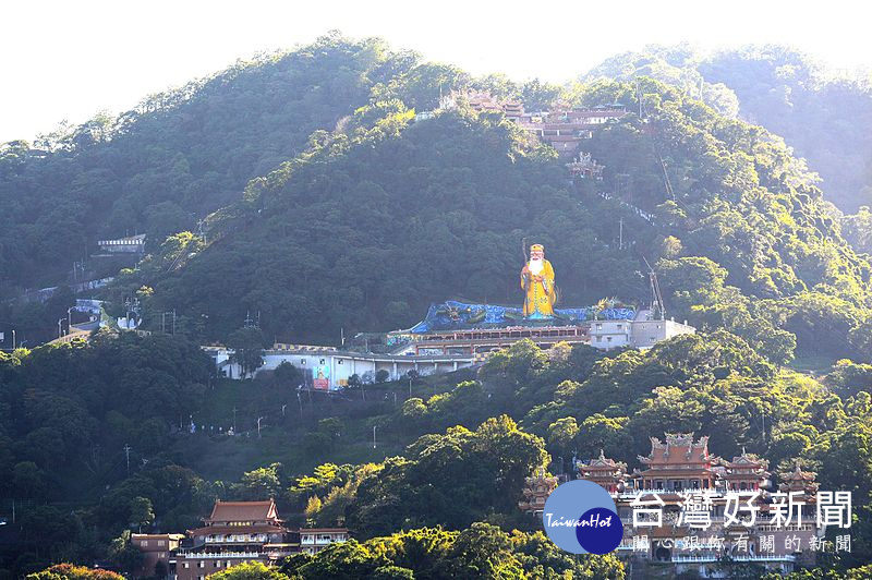 Life生活網 全台最大土地公 烘爐地換 錢母 祈求財源滾滾