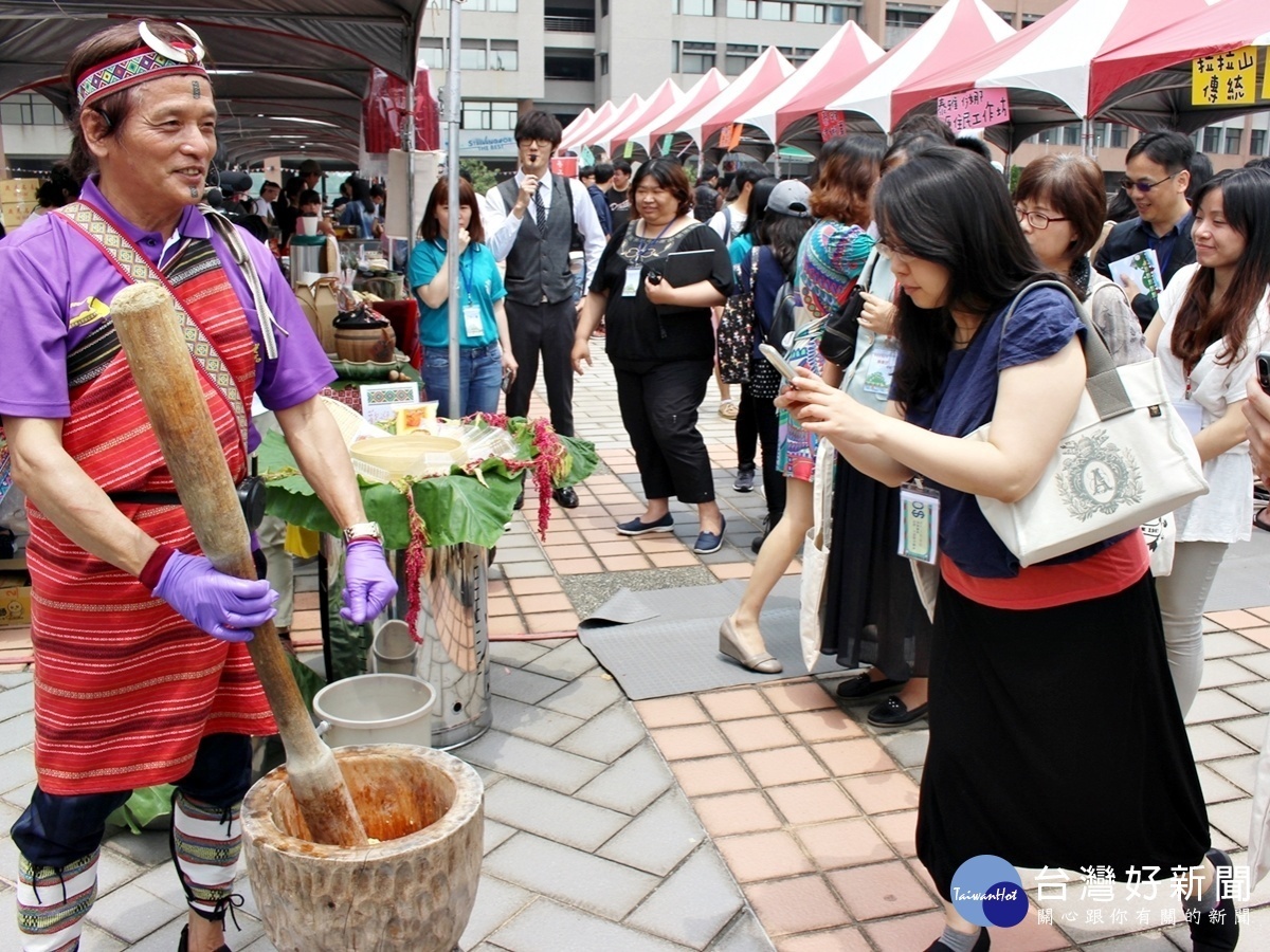 長庚大學「深庚」原鄉 史馬特大學巡展秀成果