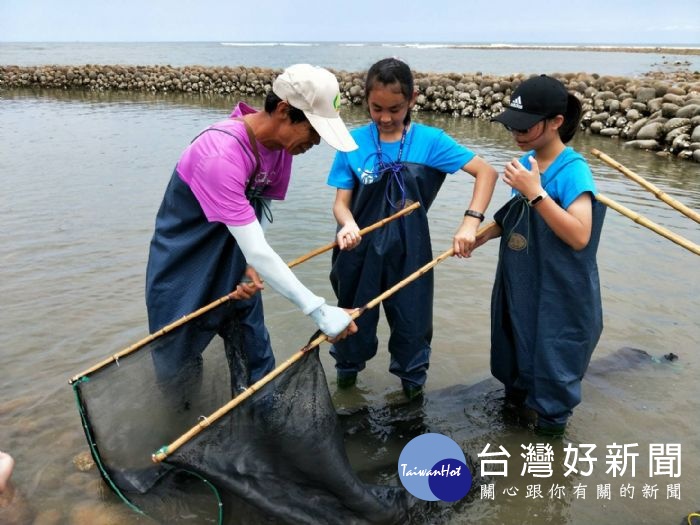 第6屆國家環境教育獎及106年度優良水環境巡守隊頒獎典禮，桃園市三組人馬奪全國大獎。