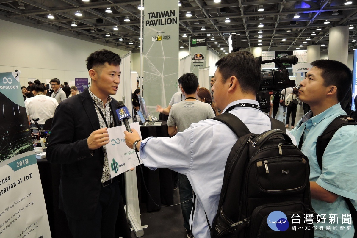 新創之星團隊參加美國國際創新展(TechCrunch Disrupt SF)將台灣研發能力行銷到國際舞台。