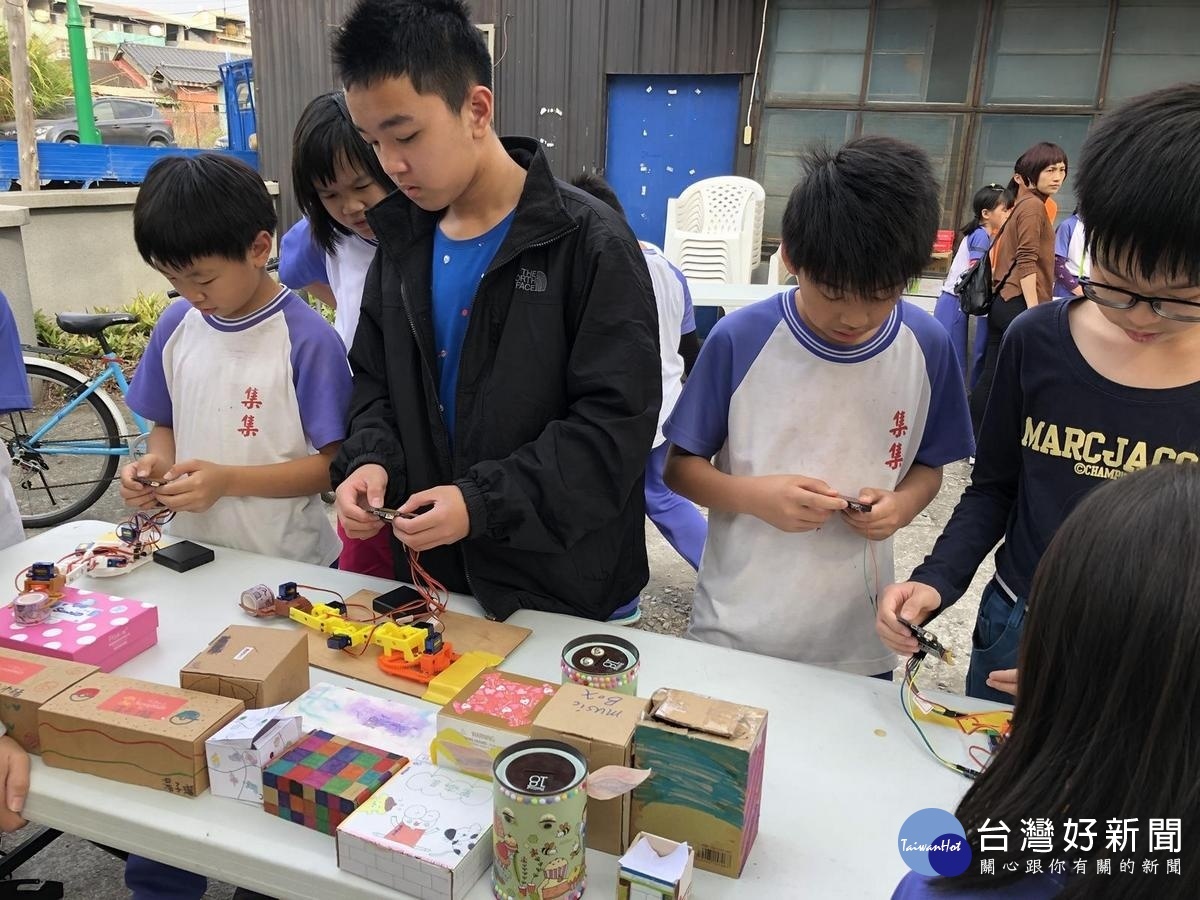 《十加八的想像》創作展，集集百位學生飆創意