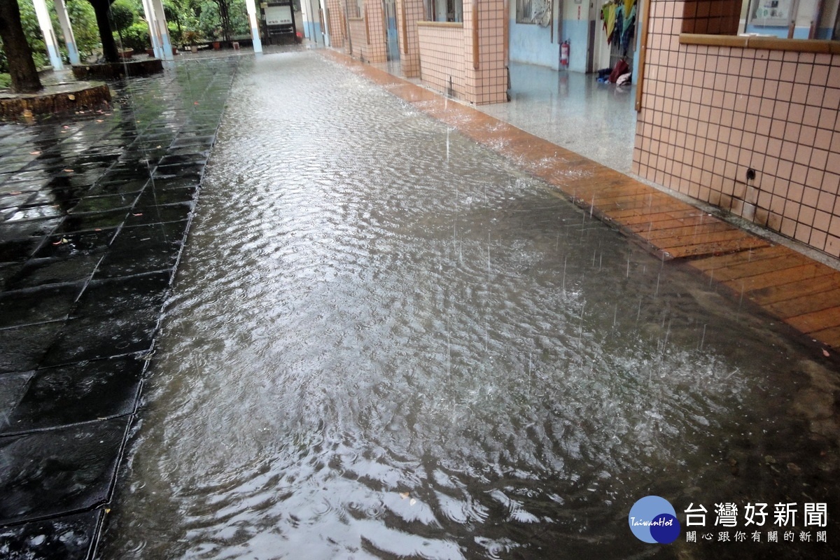 大雷雨侵襲　桃市新屋區大坡、笨港國小宣布停課 台灣好新聞 第2張