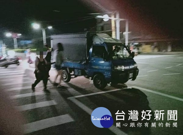 夜間行車拋錨受困　虎尾警熱心伸援 台灣好新聞 第2張