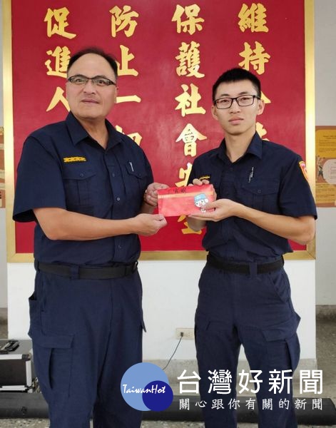 北港警暑期積極緝毒　警長立馬頒獎勉勵 台灣好新聞 第2張