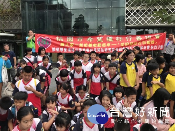 楊梅分局青春專案體驗、贈書活動　關懷學子開啟健康暑假生活 台灣好新聞 第2張