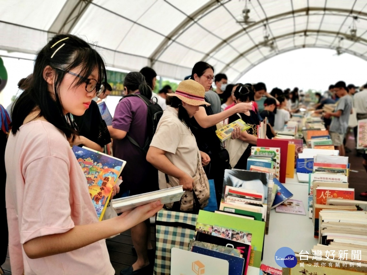 魔術兒童劇搭配好書交換 7/27、28楊梅觀音場親子嘉年華全家同樂