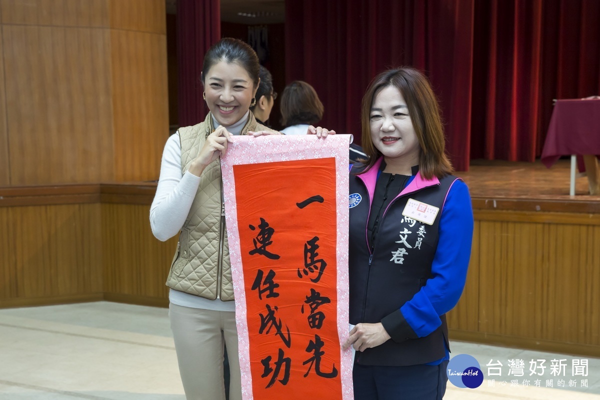 國民黨馬文君許淑華都抽中1號祝連任成功。（記者扶小萍攝）