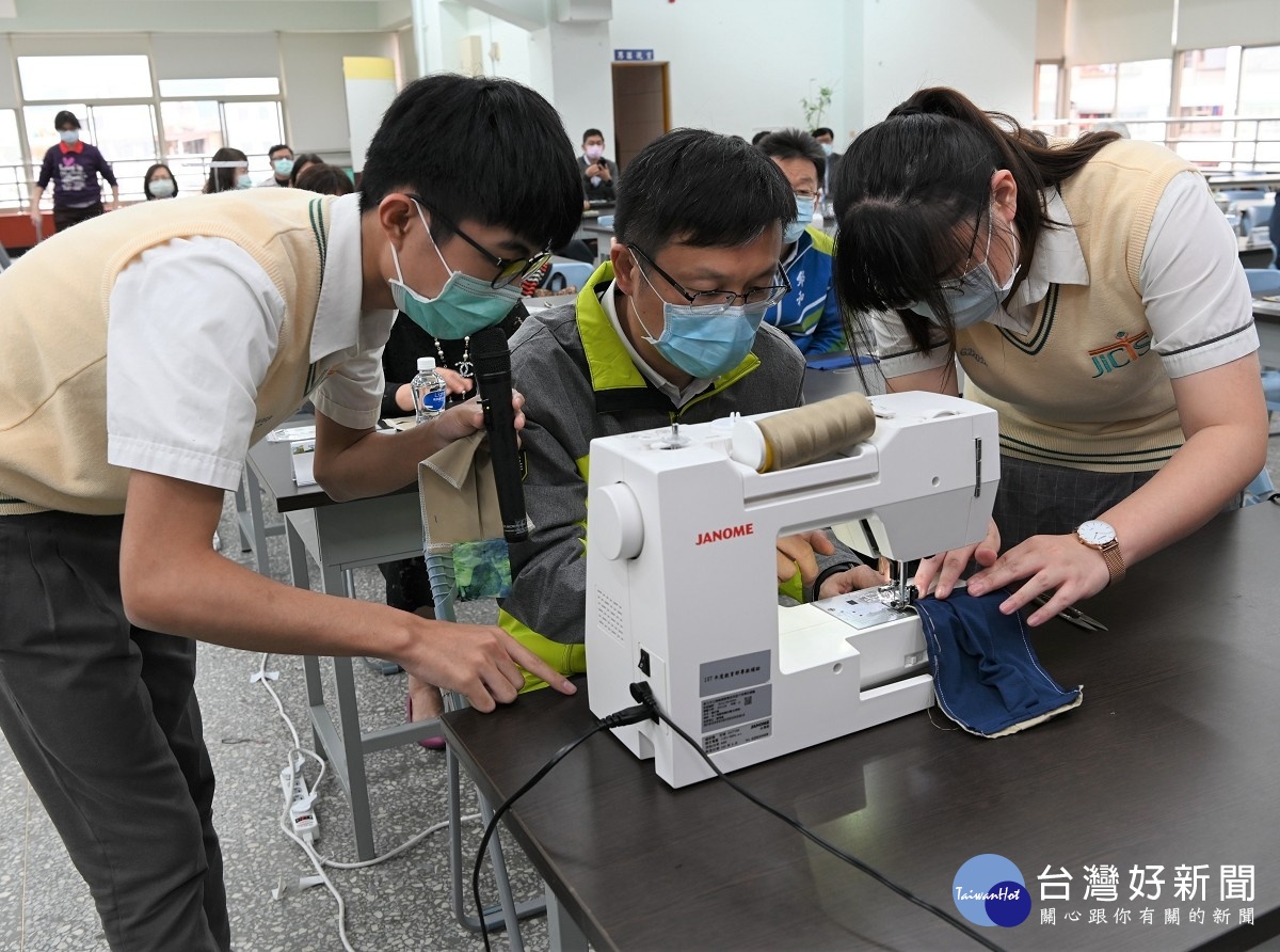 新北技職生各顯身手　開發紅外線熱像儀等防疫作品 台灣好新聞 第4張