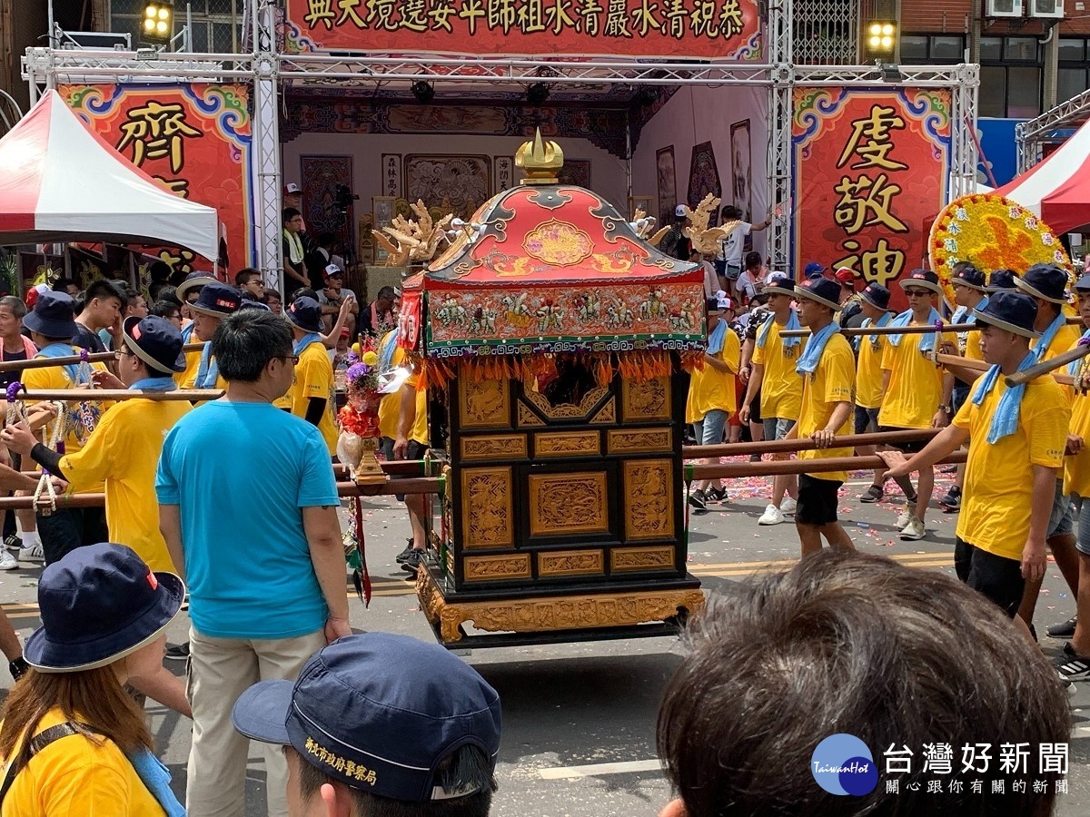 清水祖師遶境活動今年因應疫情取消車巡、遶境，相關活動經費改捐高頂救護車