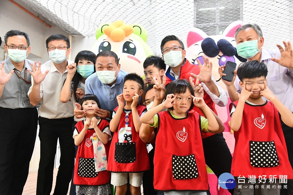 新北幼兒園畢業禮物　侯友宜送醫療級不鏽鋼材質便當盒 台灣好新聞 第4張