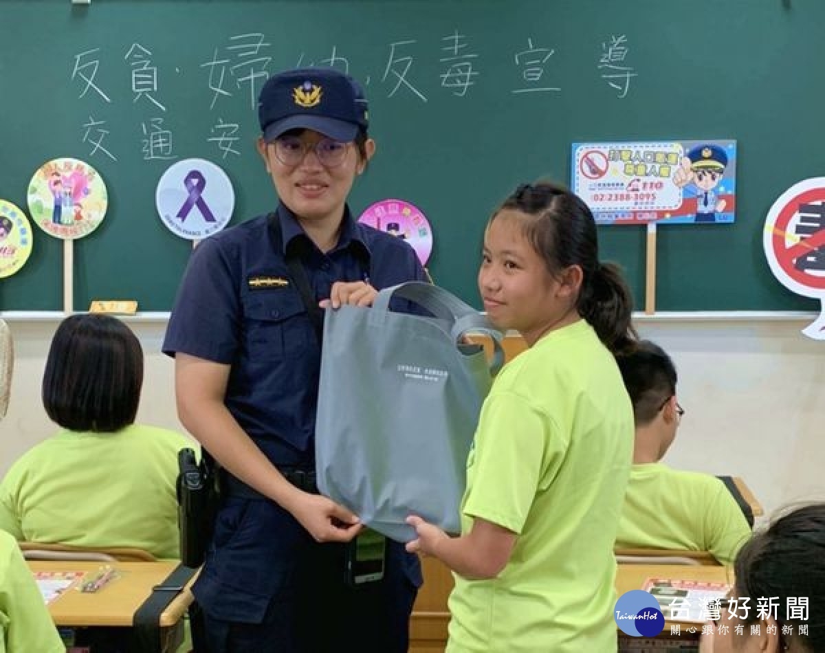 落實校園犯罪預防　臺西警深入校園宣導反貪、反毒、婦幼、交安 台灣好新聞 第2張