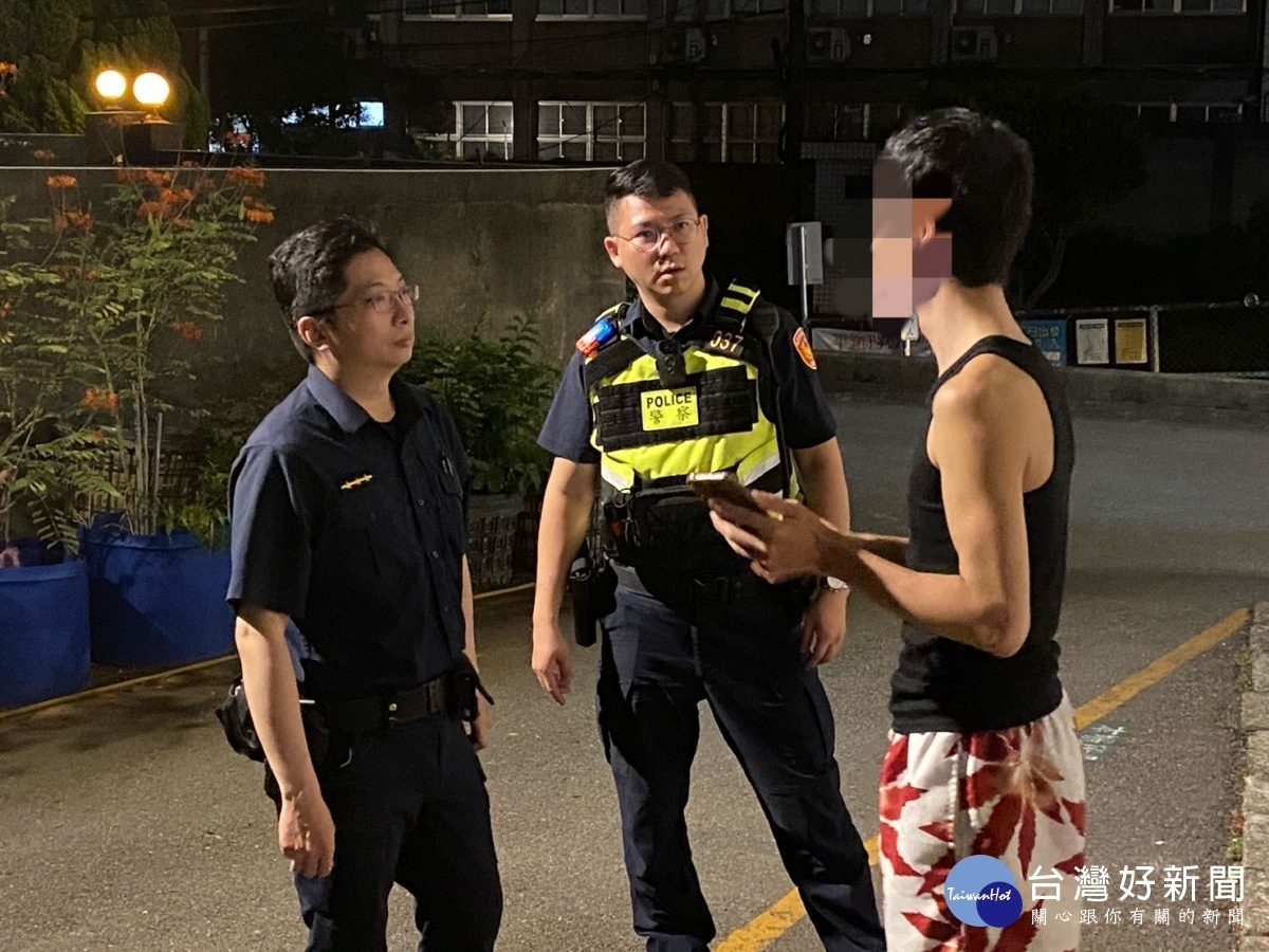 鍾男藉酒澆愁，經警方不斷開導，該男子心情逐漸穩定。