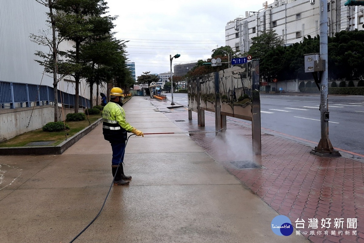 有關案765及案771於桃園市活動之地點，已由環保局針對場域外圍進行消毒。