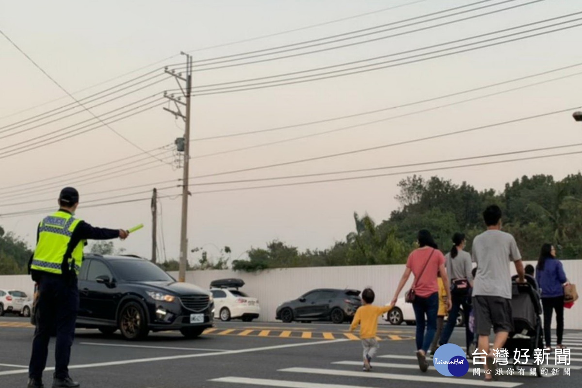 因應元旦連假車流　南市警方加強觀光景點交通疏導 台灣好新聞 第2張