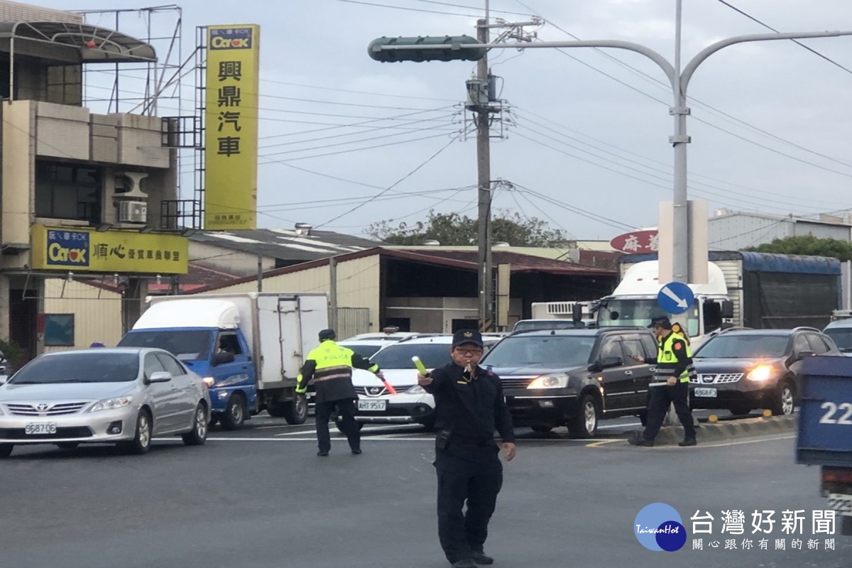 因應元旦連假車流　南市警方加強觀光景點交通疏導 台灣好新聞 第3張