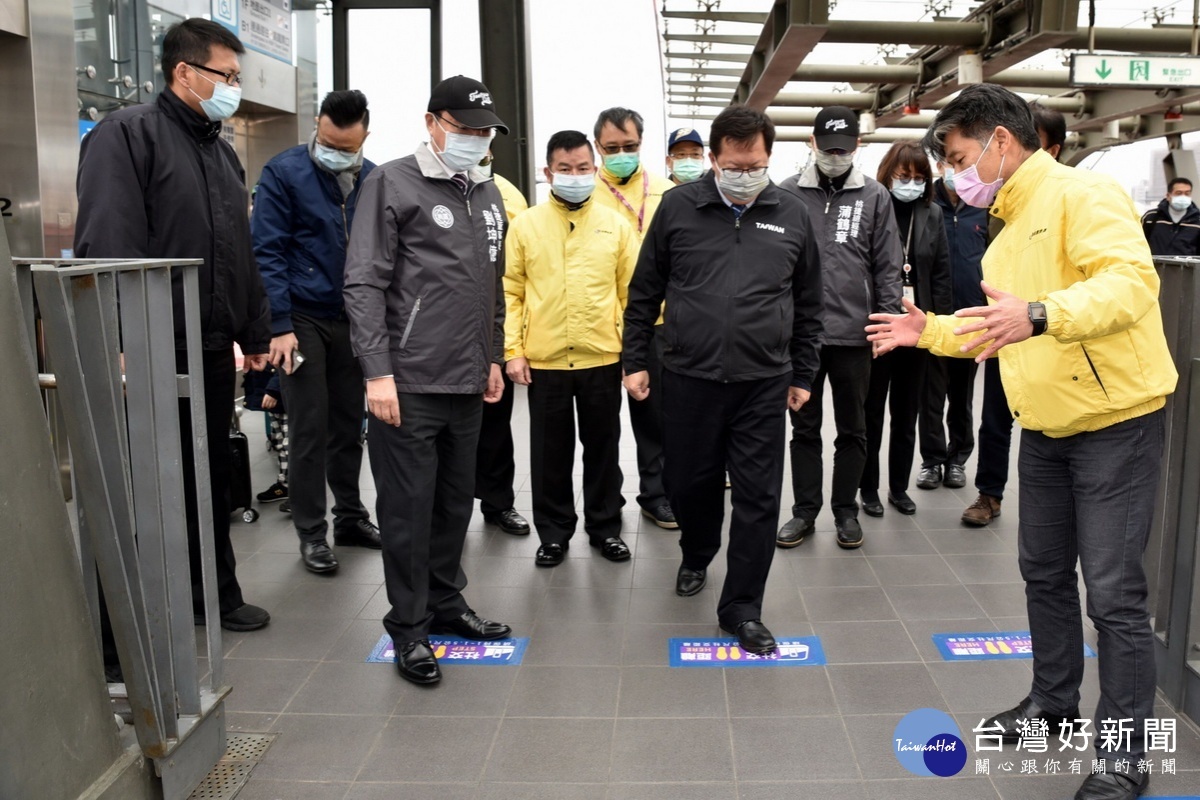 桃園市長鄭文燦前往桃園機場捷運A18高鐵桃園站，視察「桃捷A18站跨年疏運及防疫整備情形」。