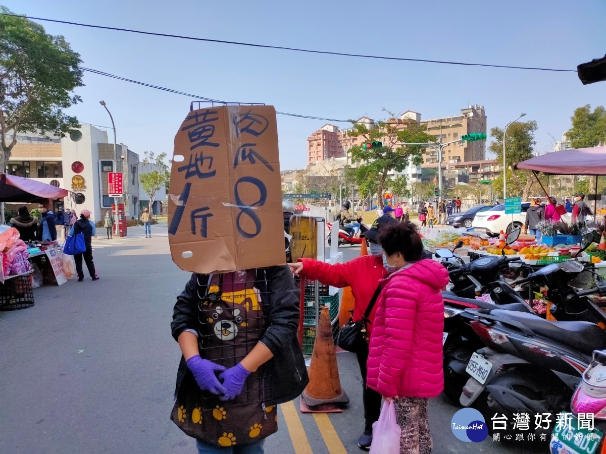 我在南門市場辦年貨打卡 桃園人挺攤商攜手渡過難關