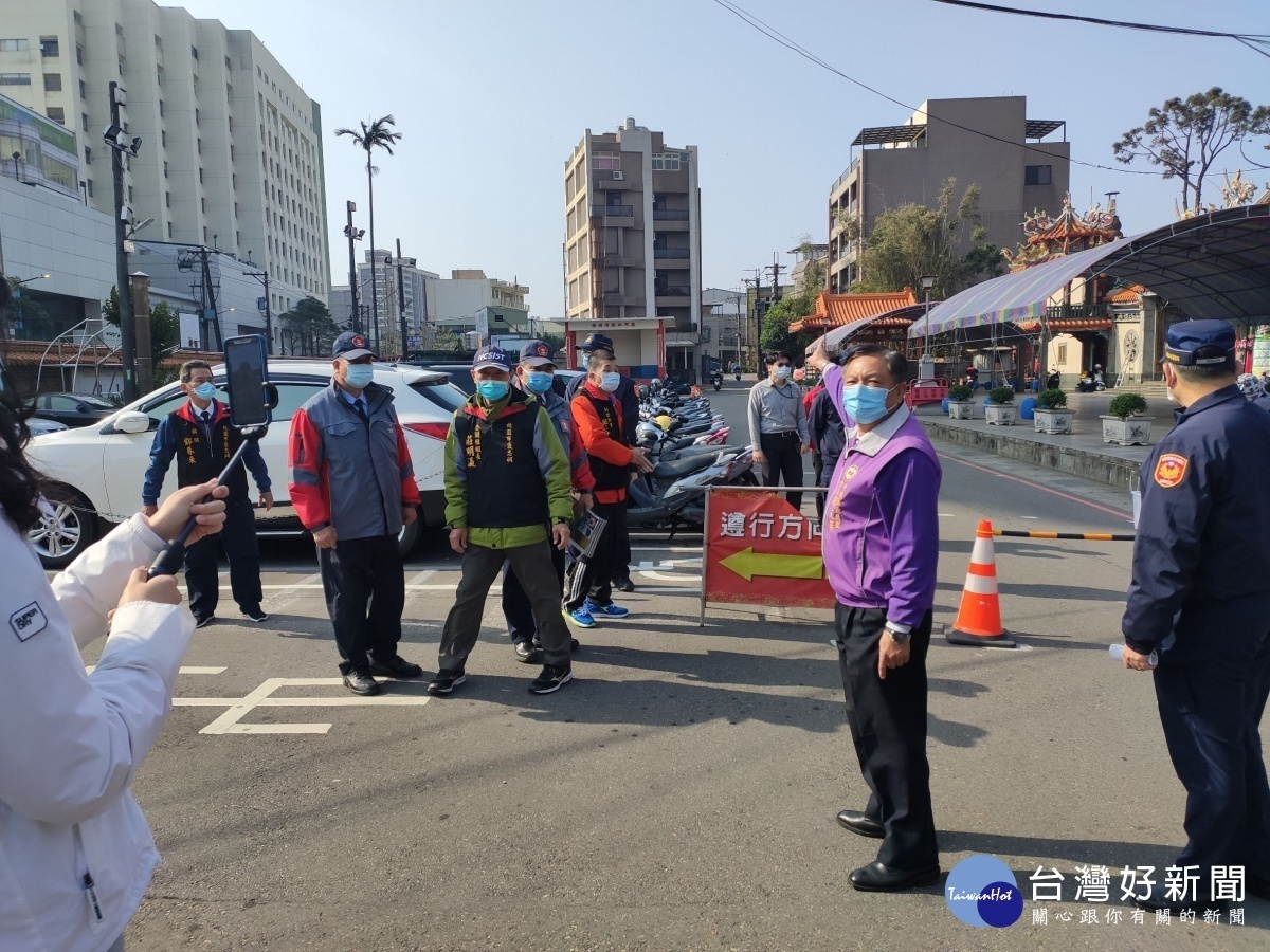 線上直播即時反饋，平鎮警邀民眾一同維護春節交通安全