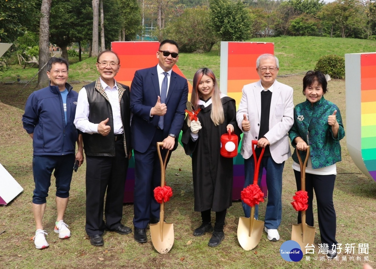 開南大學帛琉留學生體驗植樹活動 為守護台灣環境盡一份心力