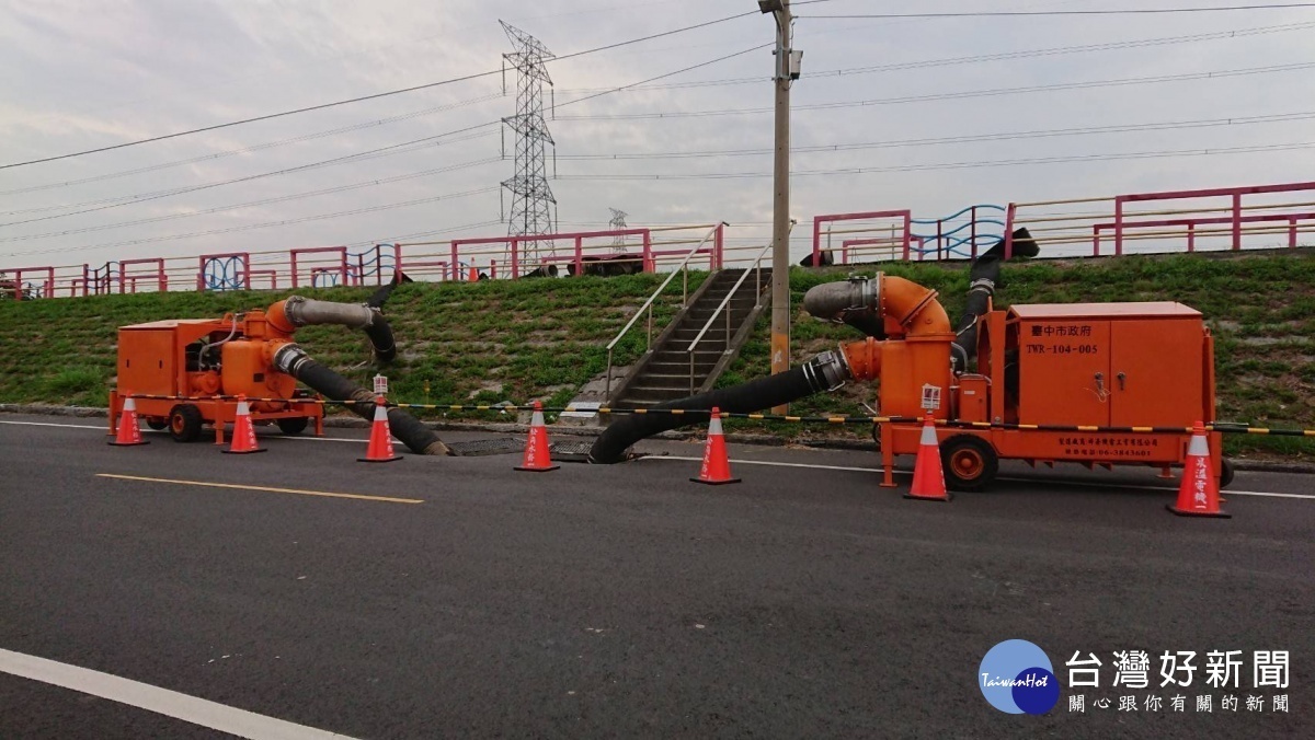 龍井區龍西里護岸路排水道口